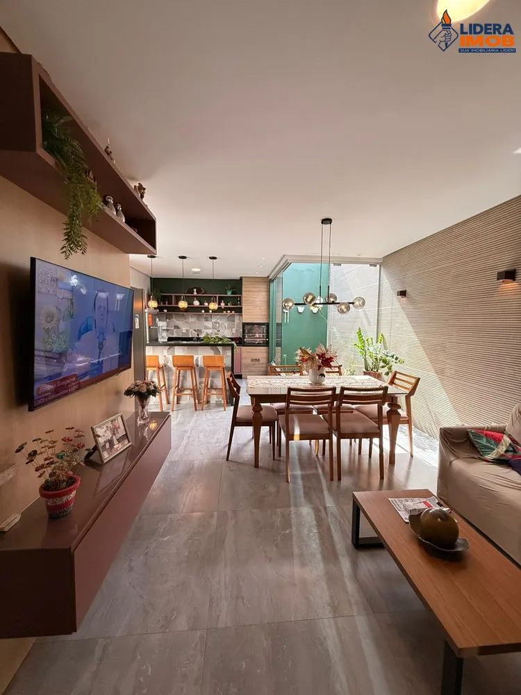 Casa, 3 quartos, 190 m² - Foto 2