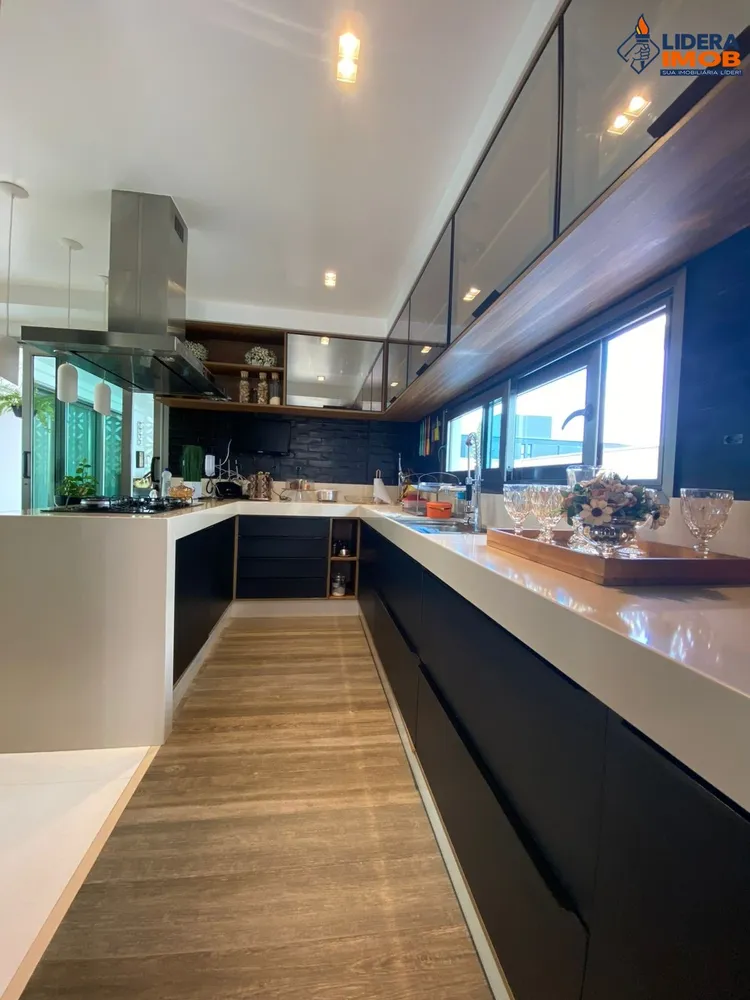 Casa, 4 quartos, 340 m² - Foto 1