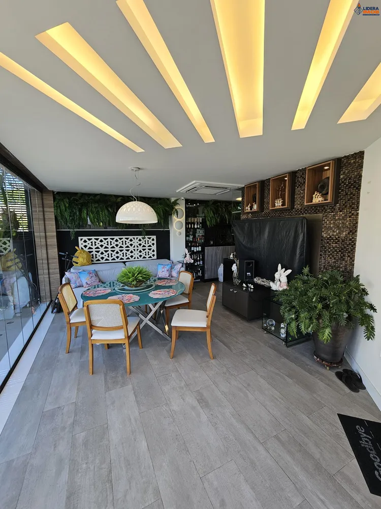 Casa, 4 quartos, 320 m² - Foto 1