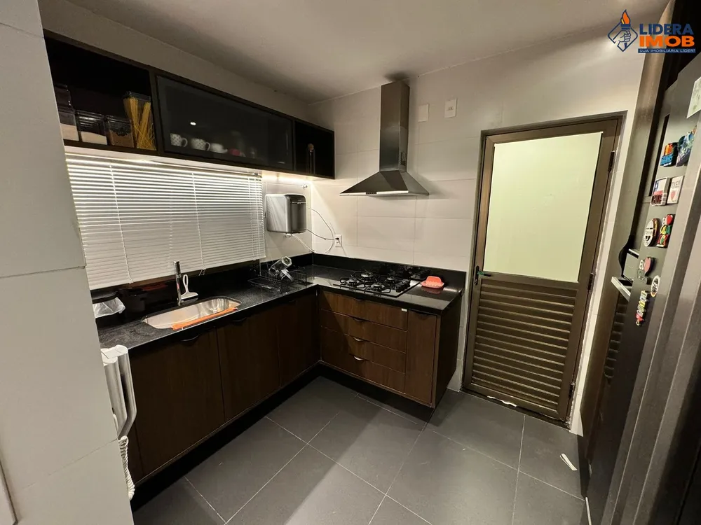 Casa, 3 quartos, 281 m² - Foto 2
