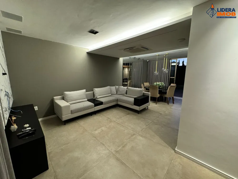 Casa, 3 quartos, 281 m² - Foto 1
