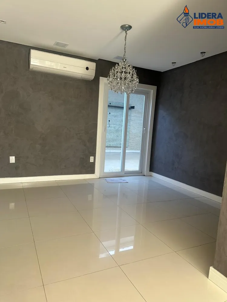 Casa, 4 quartos, 210 m² - Foto 1