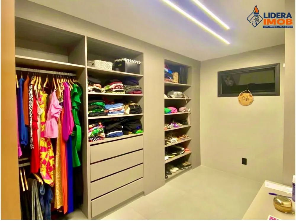 Casa, 4 quartos, 301 m² - Foto 1
