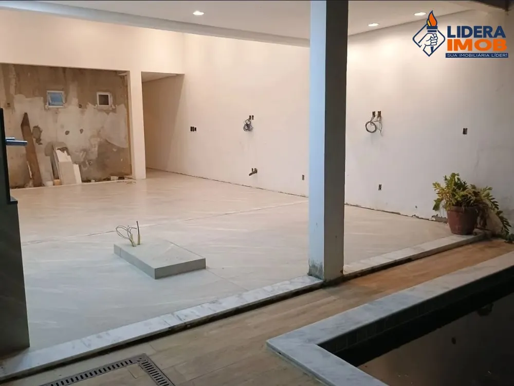 Casa, 3 quartos, 216 m² - Foto 1
