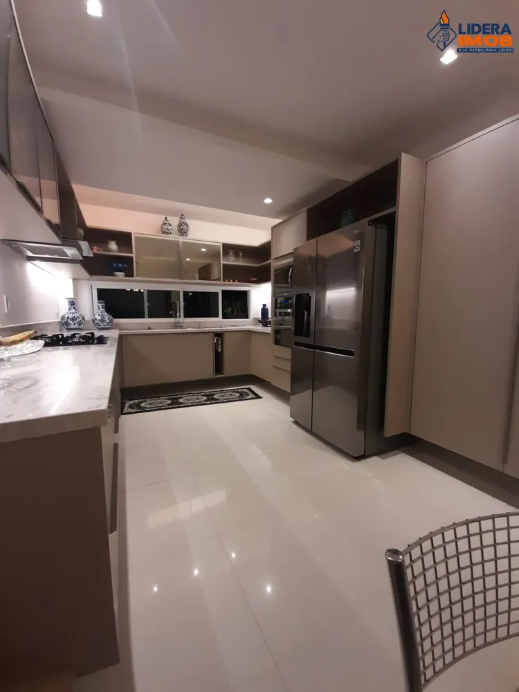 Casa, 5 quartos, 290 m² - Foto 2
