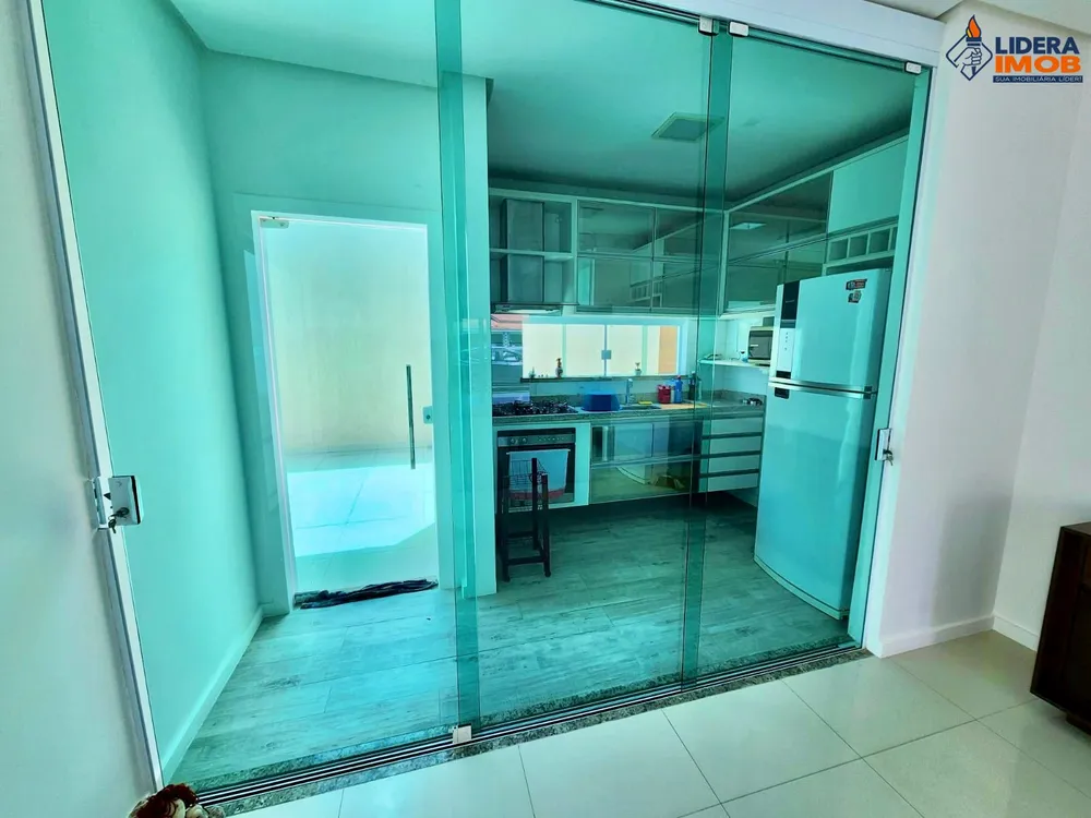 Casa, 3 quartos, 225 m² - Foto 14