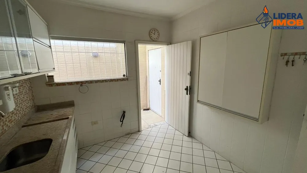 Casa, 3 quartos, 250 m² - Foto 8