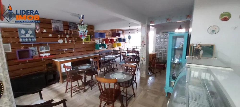 Casa, 9 quartos, 378 m² - Foto 3