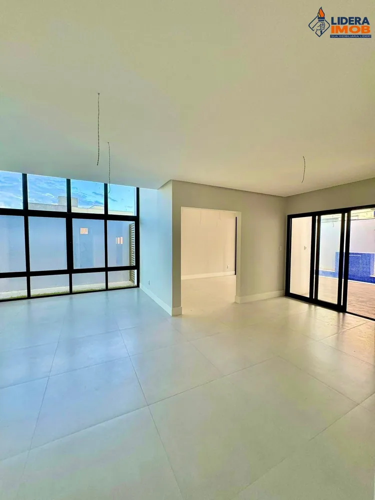 Casa, 4 quartos, 252 m² - Foto 4
