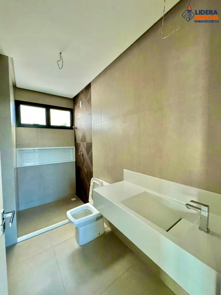 Casa, 4 quartos, 252 m² - Foto 1