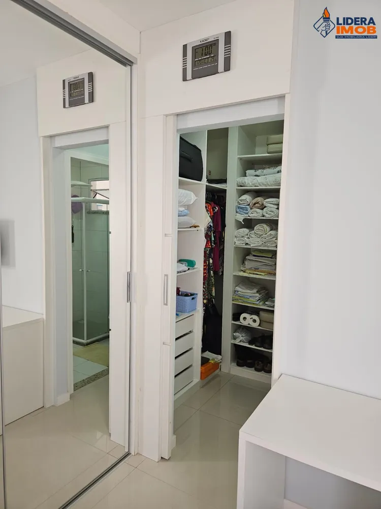 Casa, 3 quartos, 219 m² - Foto 2