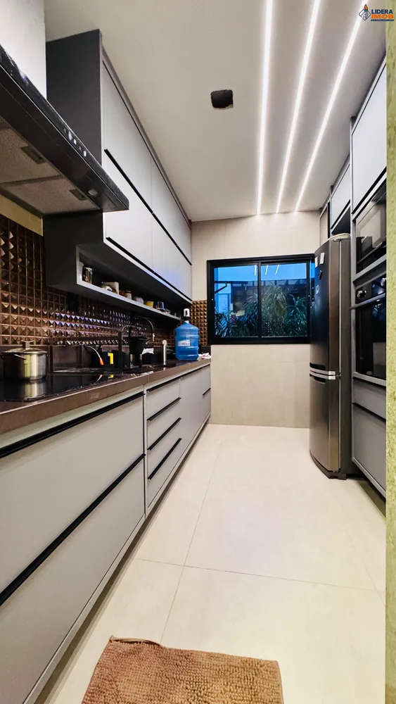 Casa, 4 quartos, 190 m² - Foto 4