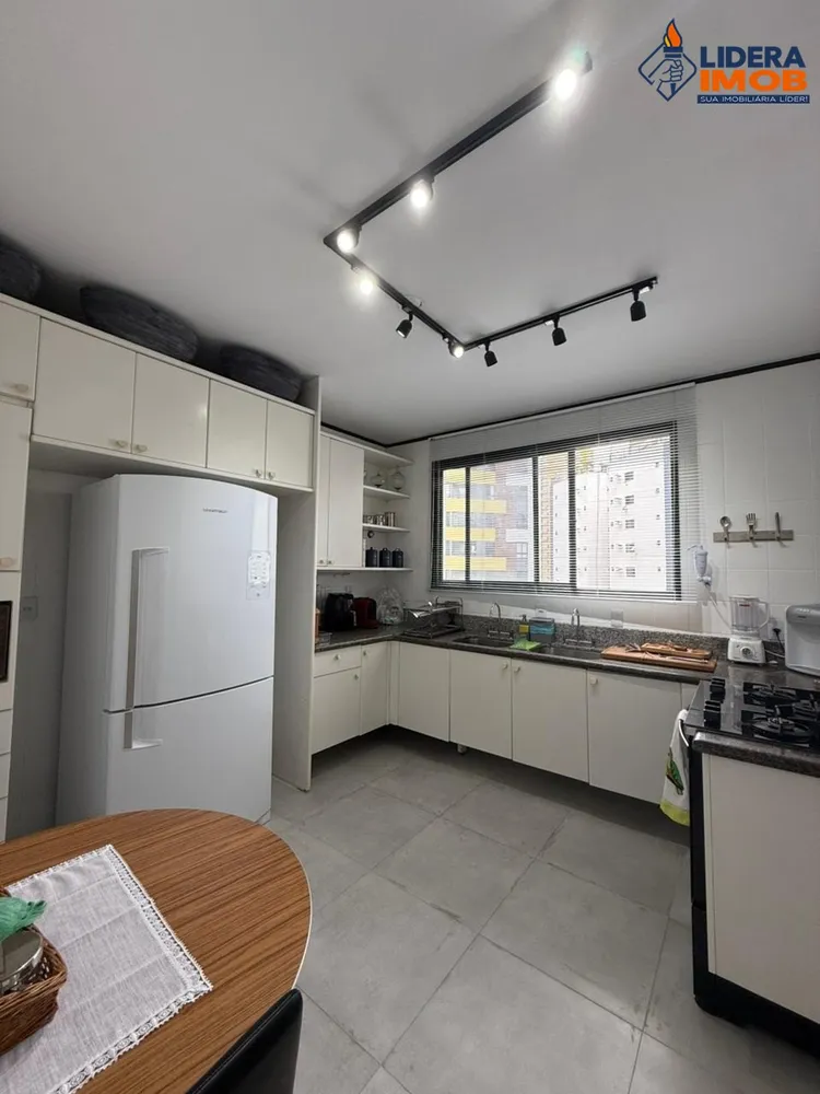 Apartamento, 3 quartos, 207 m² - Foto 1