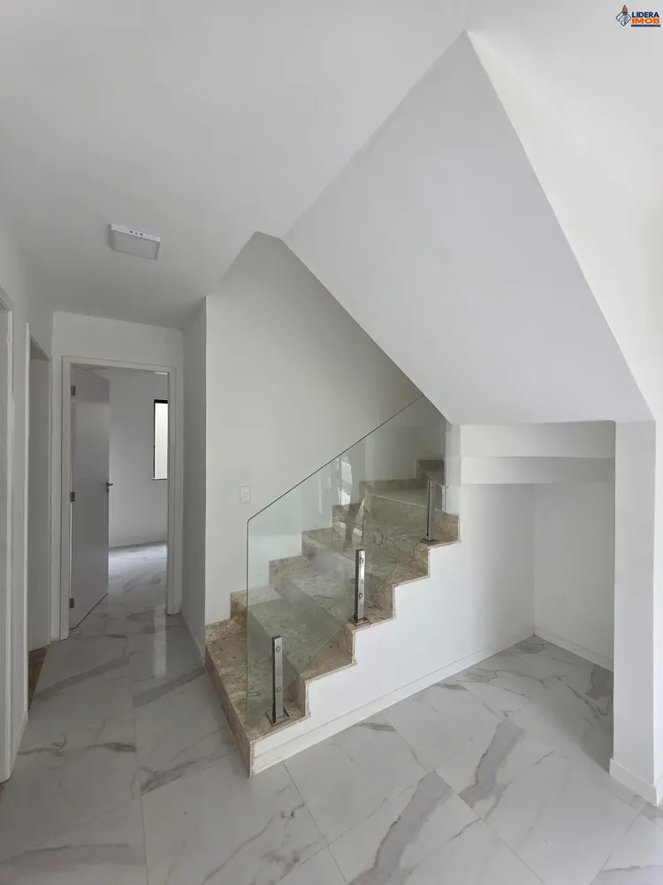 Casa, 4 quartos, 132 m² - Foto 2
