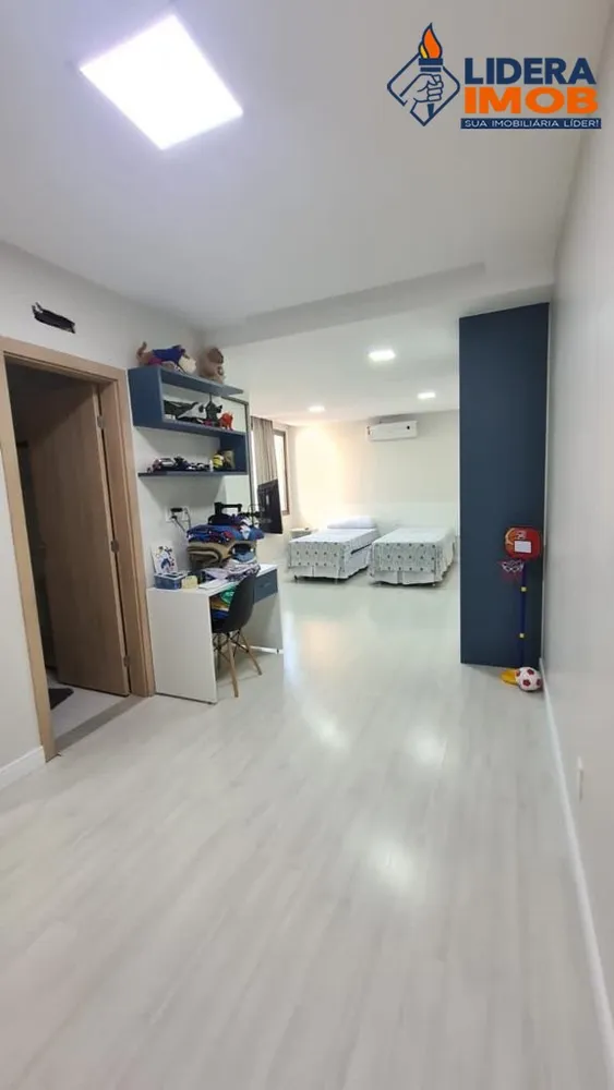 Casa, 3 quartos, 232 m² - Foto 1