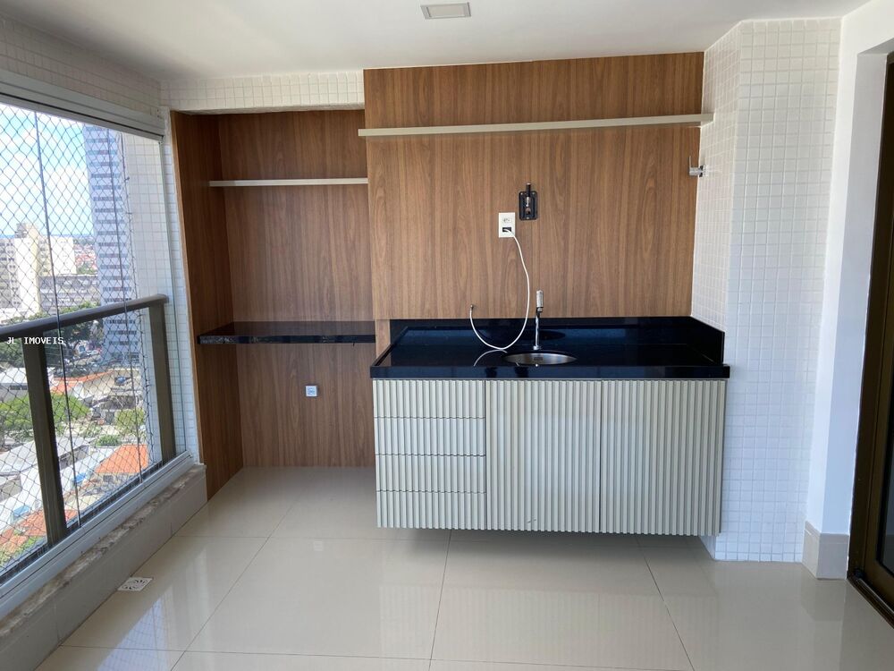 Apartamento à venda com 4 quartos, 222m² - Foto 1
