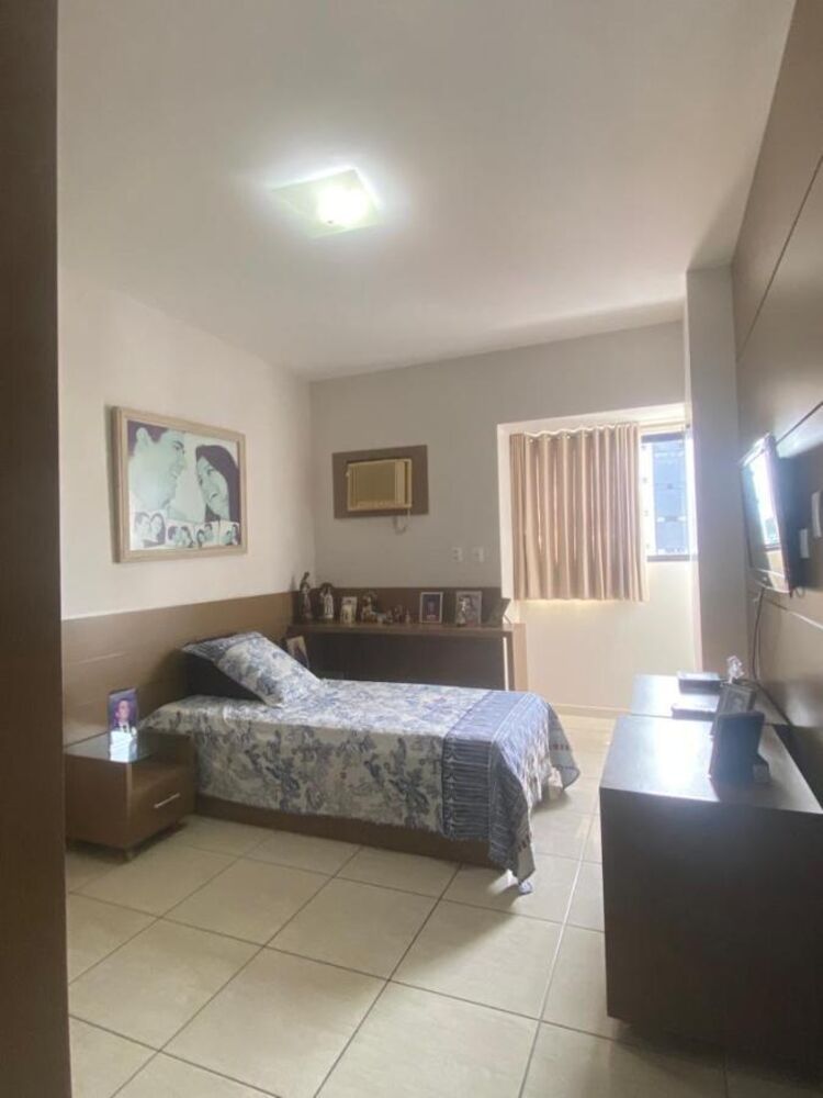 Apartamento à venda com 3 quartos, 187m² - Foto 3