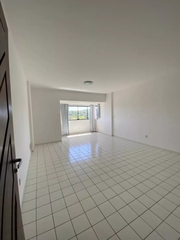 Apartamento à venda com 3 quartos, 170m² - Foto 3