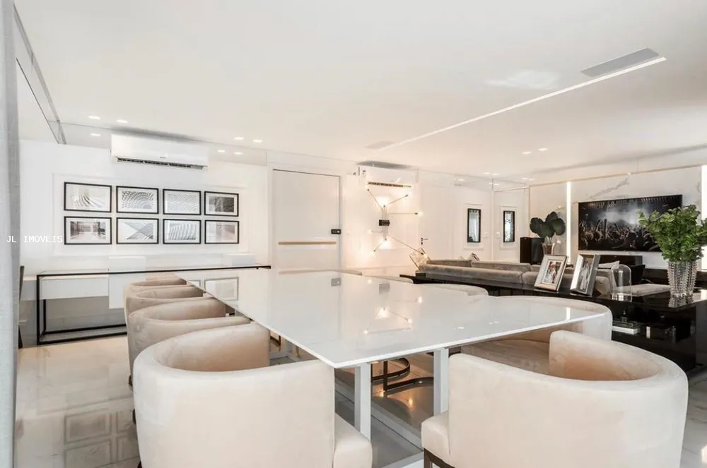 Apartamento, 4 quartos, 228 m² - Foto 1