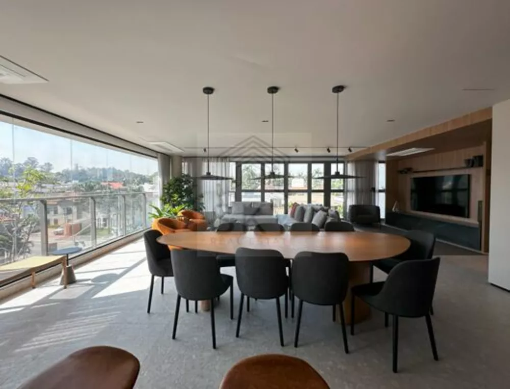 Apartamento, 3 quartos, 210 m² - Foto 1