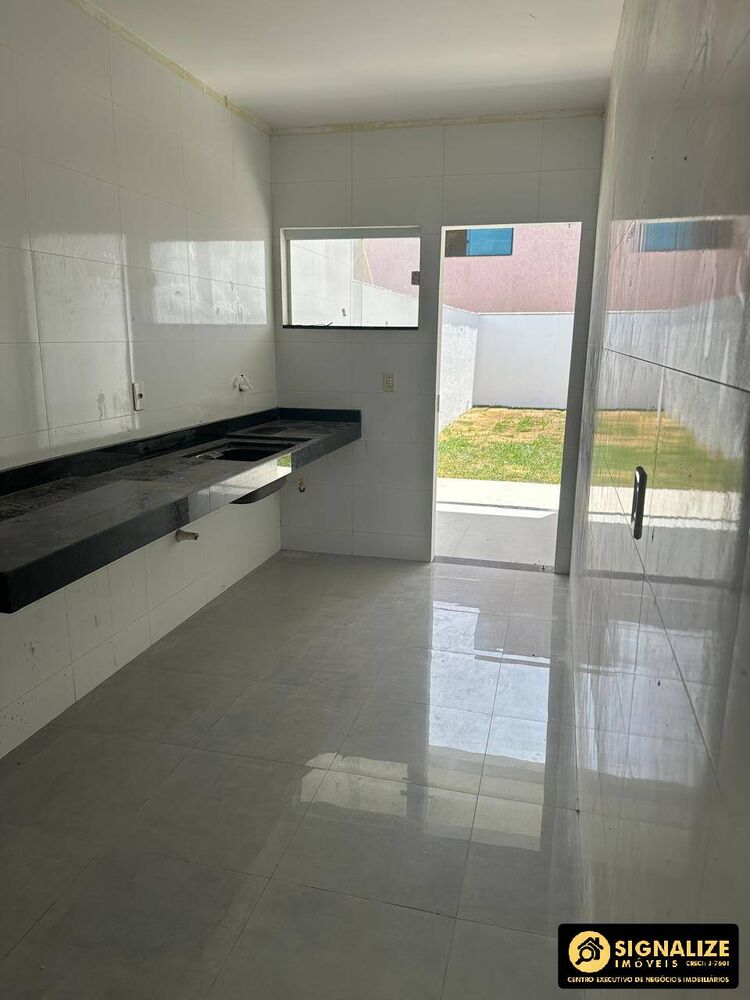 Casa à venda com 2 quartos, 92m² - Foto 2