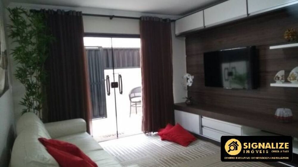 Casa, 3 quartos, 180 m² - Foto 2