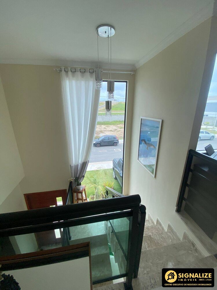 Casa de Condomínio à venda com 4 quartos, 300m² - Foto 2