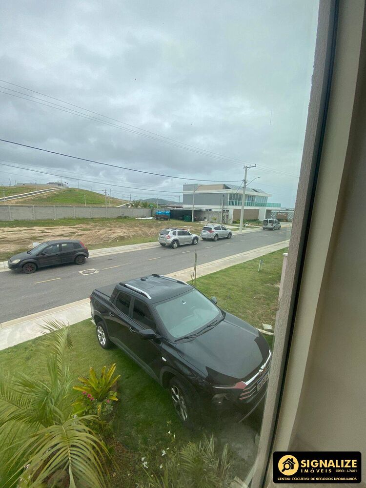 Casa de Condomínio à venda com 4 quartos, 300m² - Foto 1