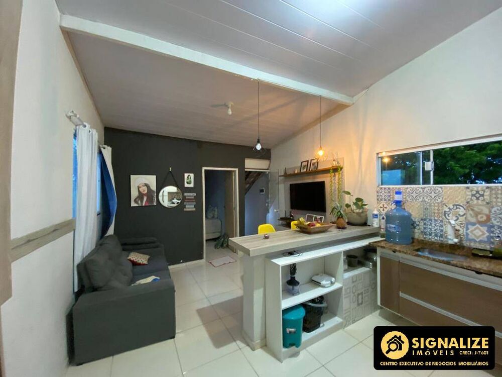 Casa à venda com 6 quartos, 200m² - Foto 5