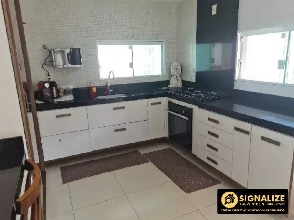 Casa à venda com 4 quartos, 100m² - Foto 11