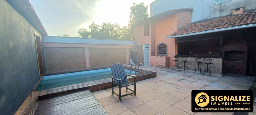 Casa à venda com 2 quartos, 125m² - Foto 4