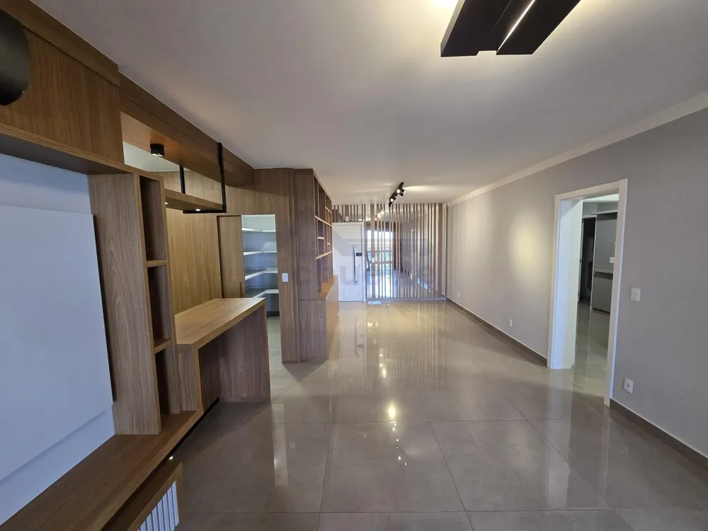 Apartamento, 3 quartos, 184 m² - Foto 2