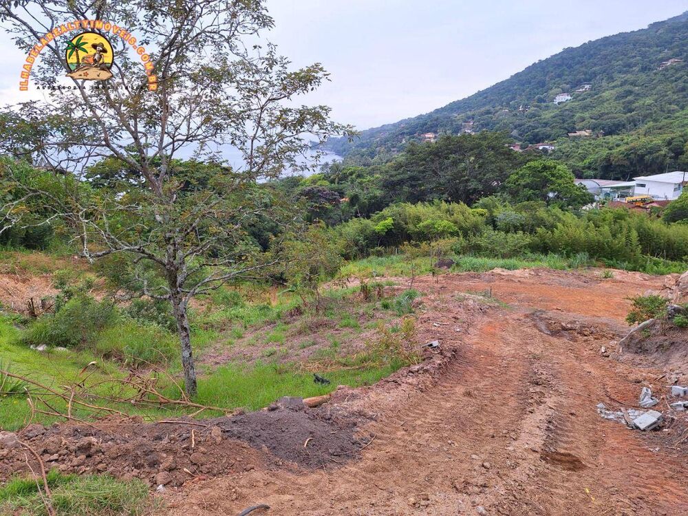 Loteamento e Condomínio, 1500 m² - Foto 1