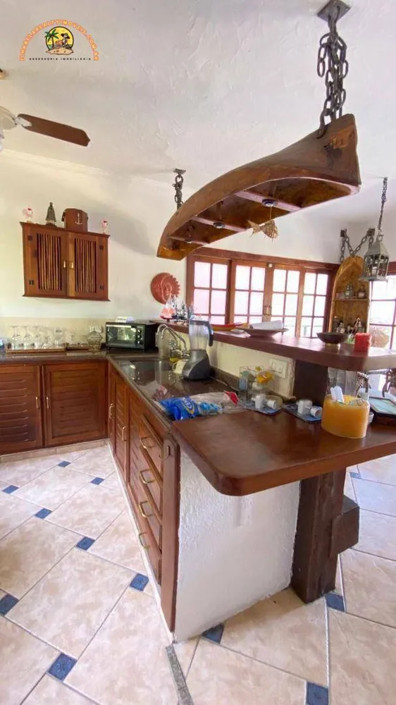 Casa, 6 quartos, 250 m² - Foto 4