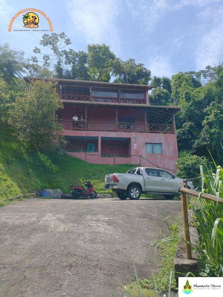 Casa, 5 quartos, 241 m² - Foto 1