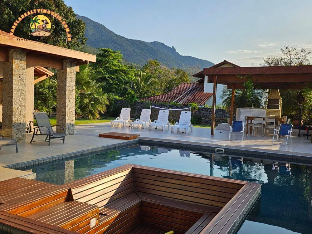 Casa, 4 quartos, 330 m² - Foto 1