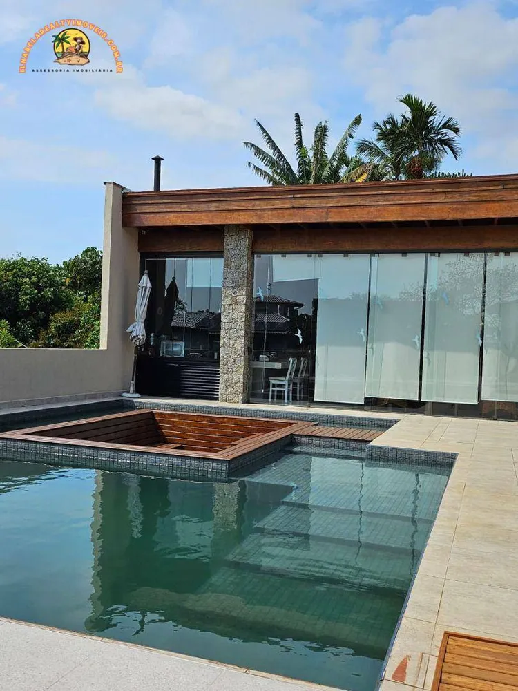 Casa, 4 quartos, 330 m² - Foto 2