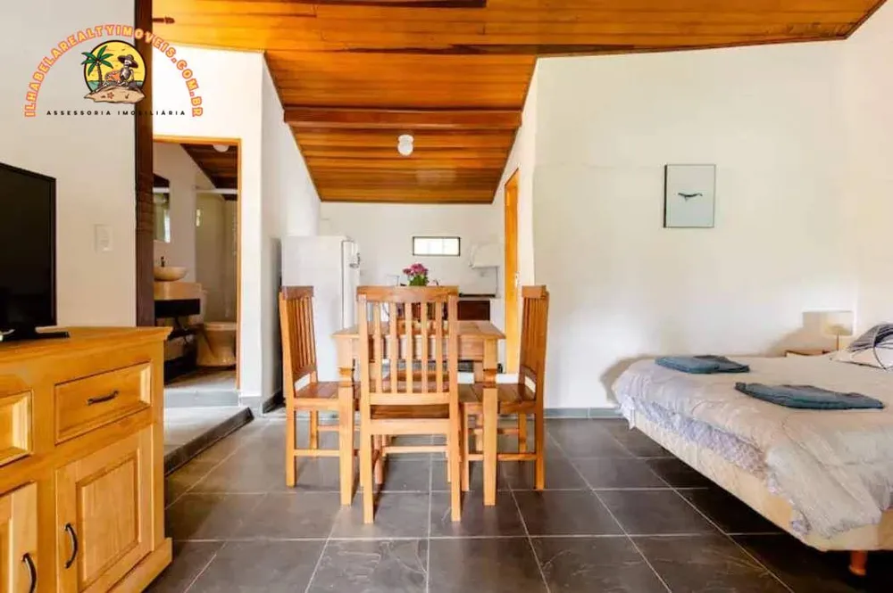 Casa, 4 quartos, 240 m² - Foto 13