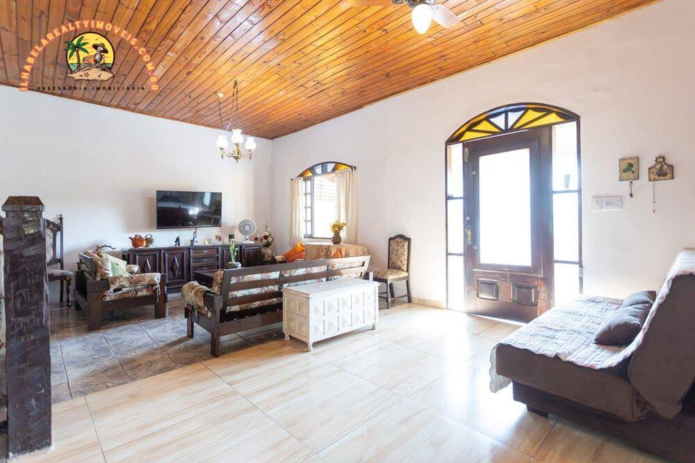 Casa, 5 quartos, 197 m² - Foto 2
