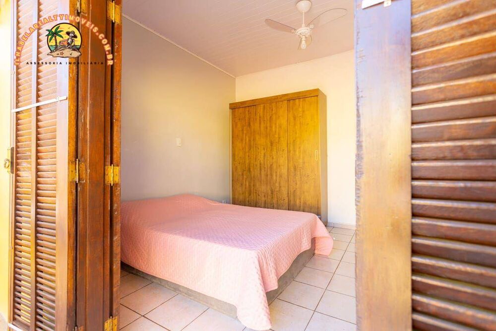 Casa, 5 quartos, 197 m² - Foto 1