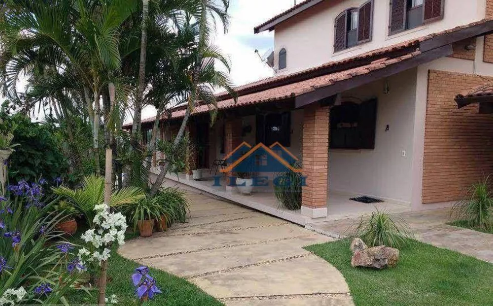 Casa de Condomínio à venda com 4 quartos, 320m² - Foto 2