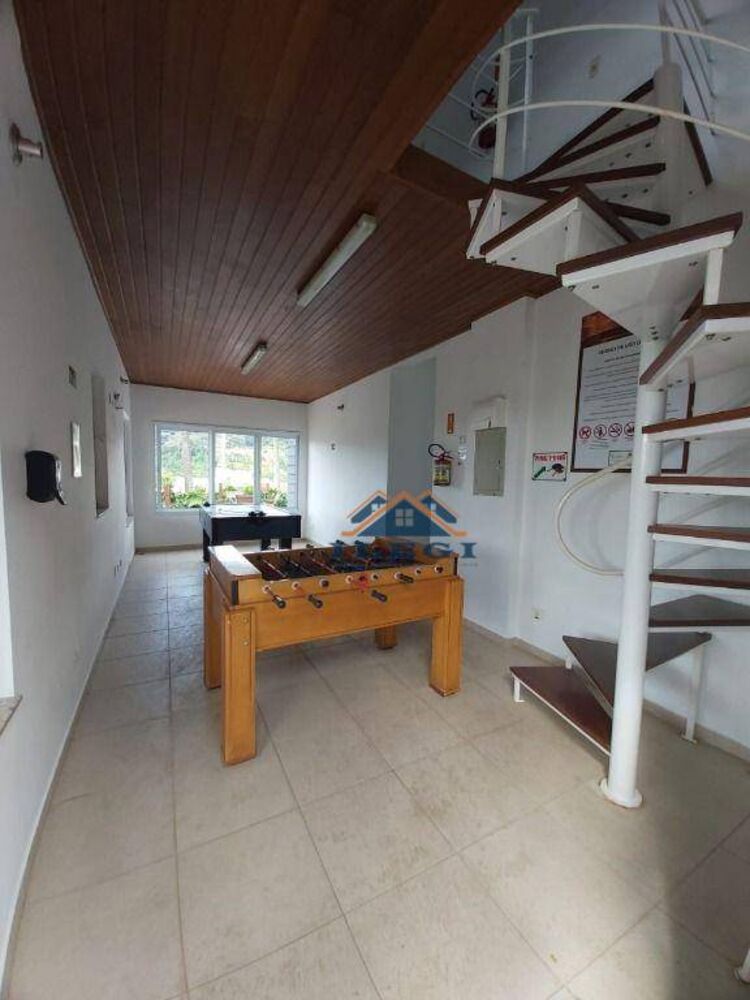 Casa de Condomínio à venda com 3 quartos, 250m² - Foto 4