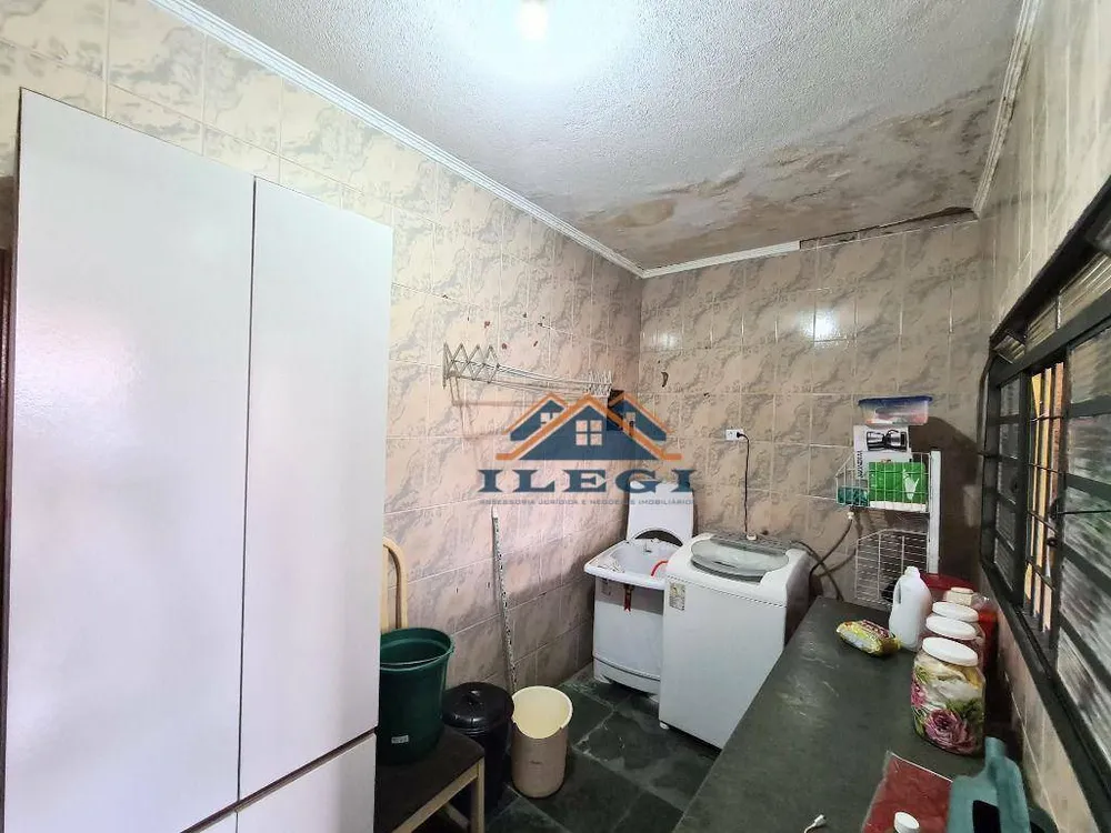 Casa, 3 quartos, 246 m² - Foto 2