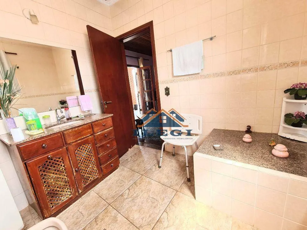 Casa, 3 quartos, 246 m² - Foto 9