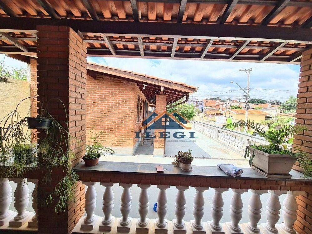 Casa, 3 quartos, 246 m² - Foto 4