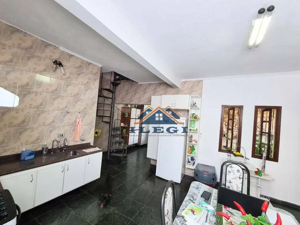 Casa, 3 quartos, 246 m² - Foto 3