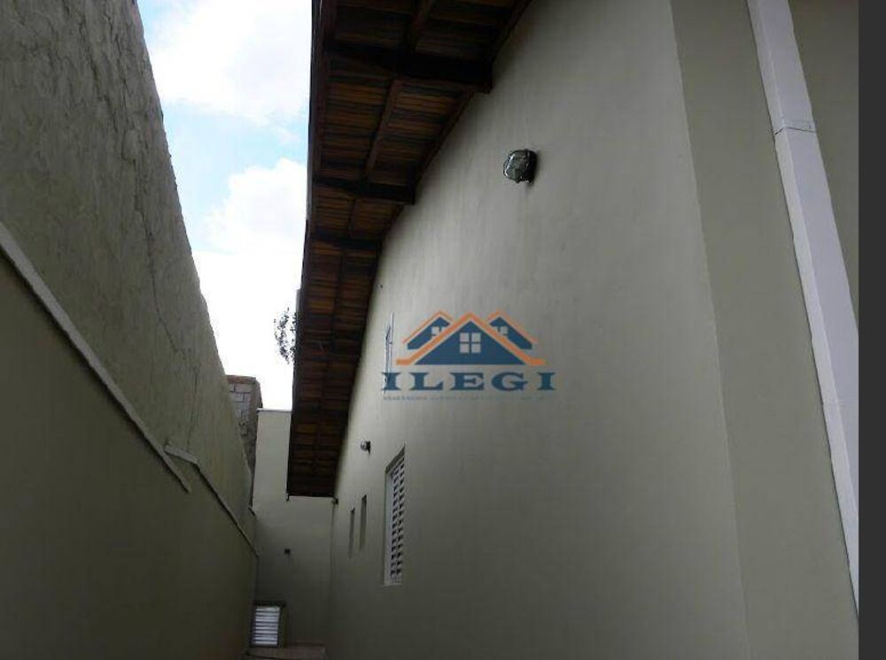 Casa à venda com 3 quartos, 70m² - Foto 2