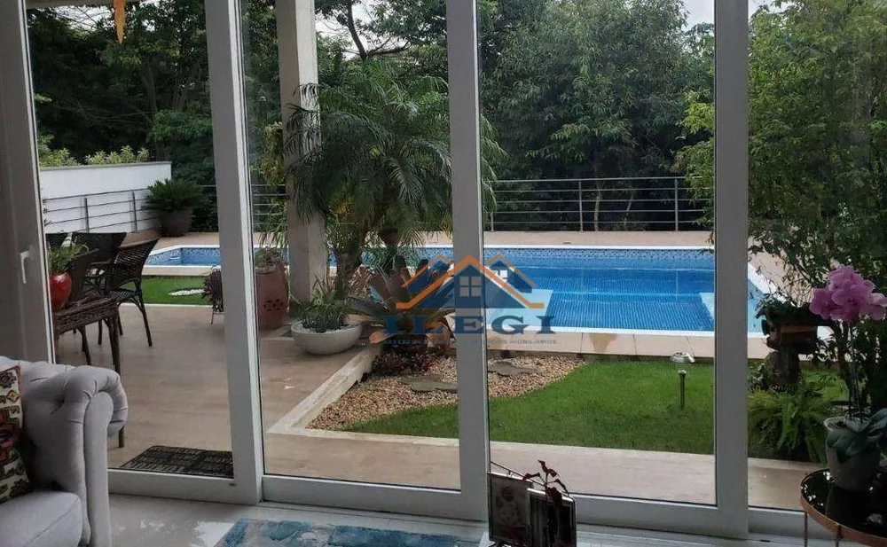 Casa de Condomínio à venda e aluguel com 4 quartos, 225m² - Foto 1