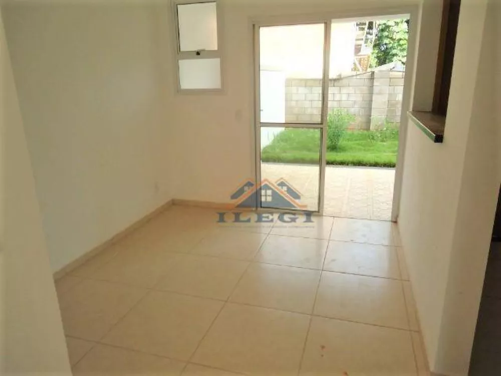 Casa de Condomínio à venda com 3 quartos, 107m² - Foto 2