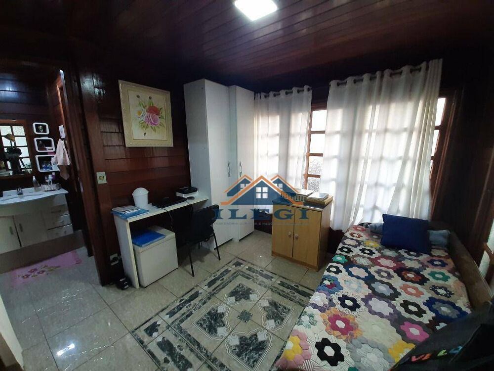 Casa, 3 quartos, 213 m² - Foto 4